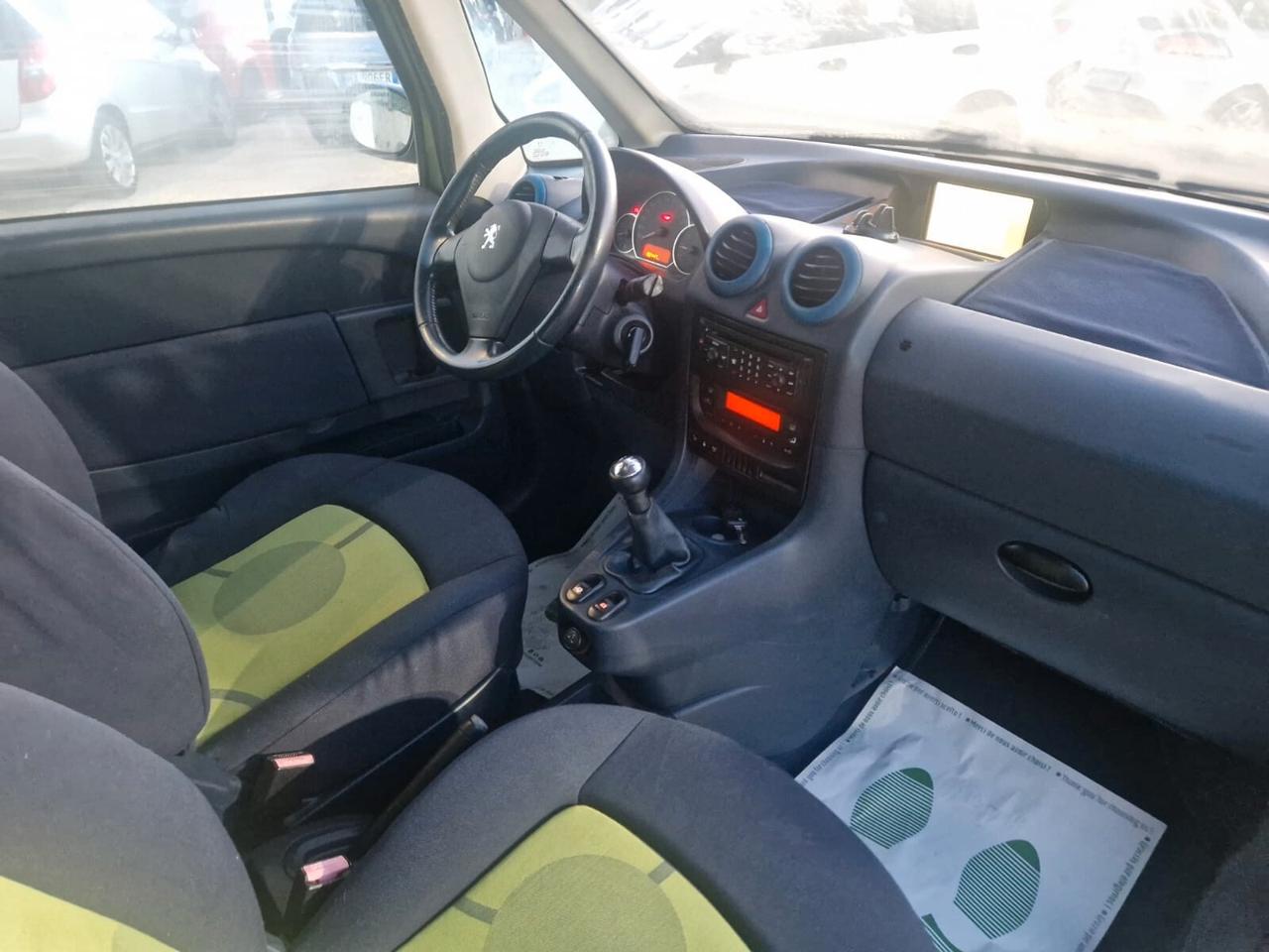 Peugeot 1007 1.4 HDi Trendy