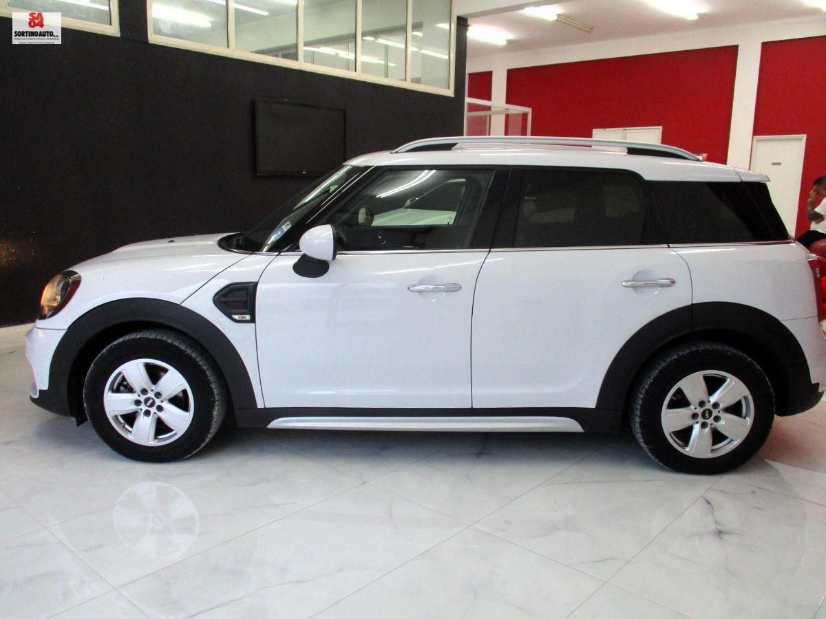 MINI Countryman One D Business 116cv-2019 KM75000