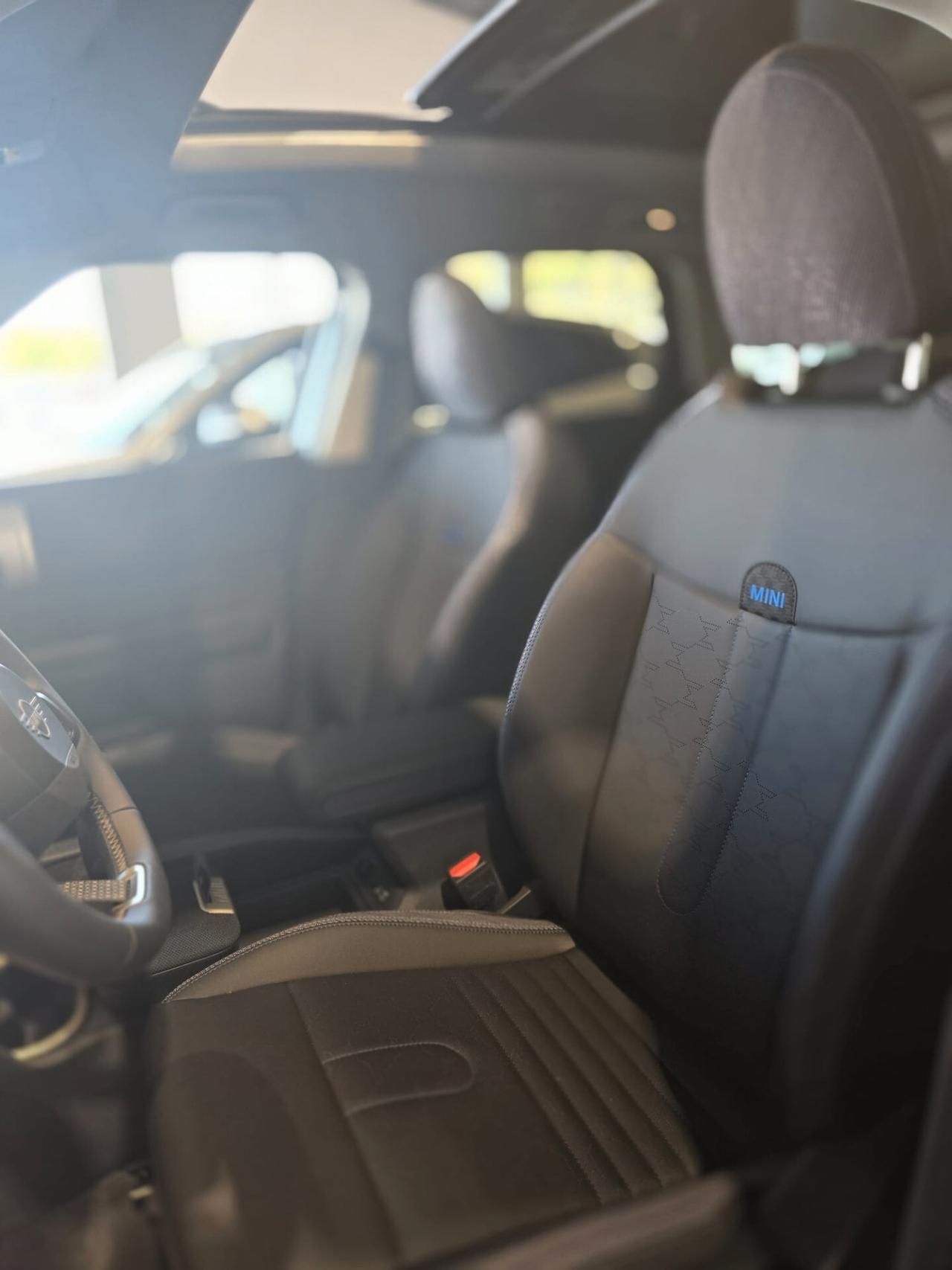 Mini Cooper D Countryman Mini D Favoured Countryman M PLUS