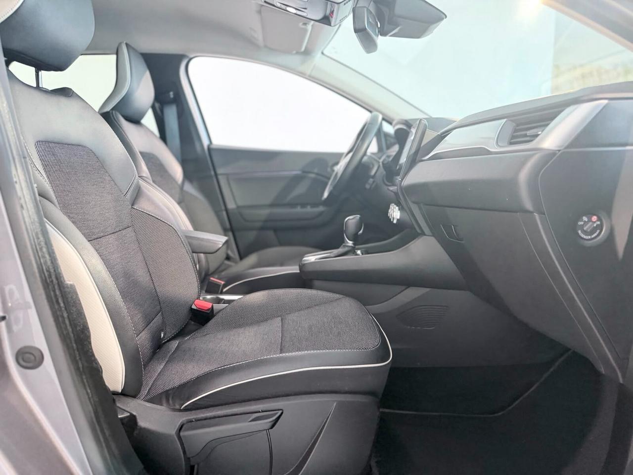 RENAULT CAPTUR FULL HYBRID AUTOMATICA