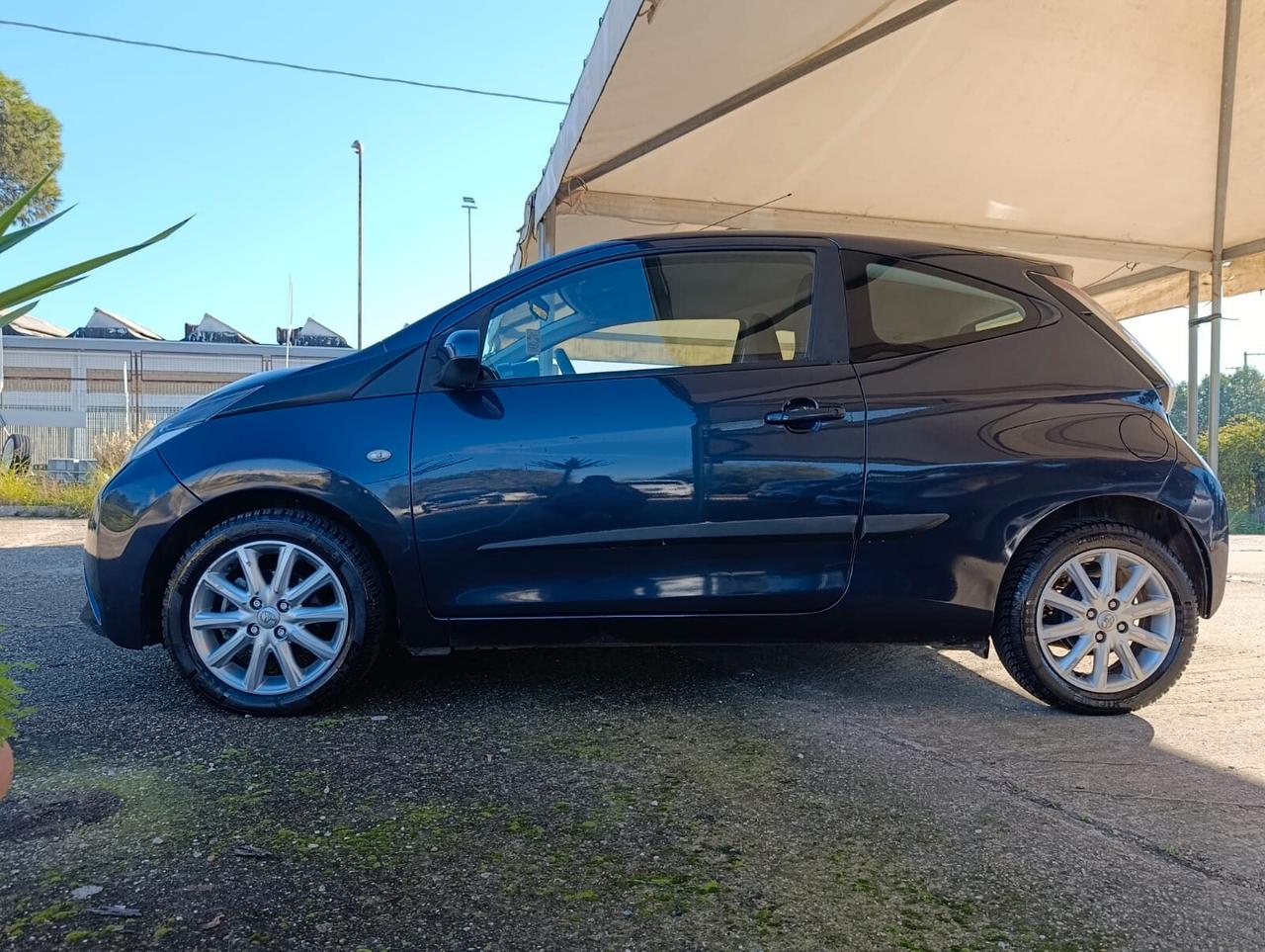 Toyota Aygo 1.0 VVT-i x-cool 2015 Gar Rate