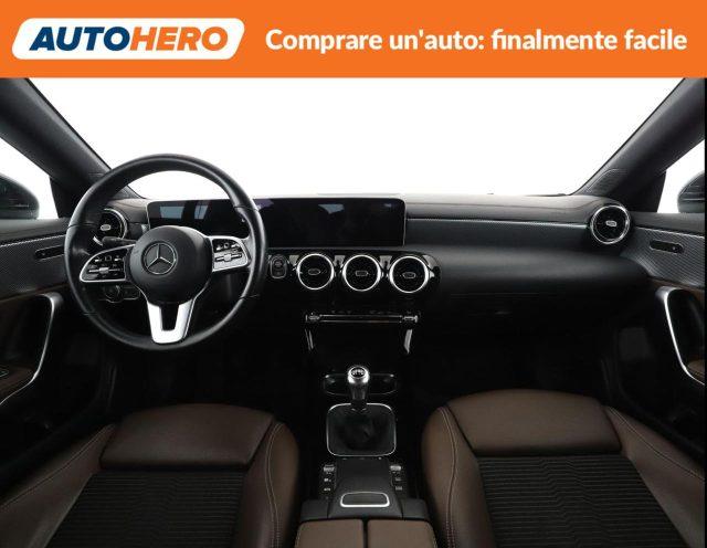 MERCEDES-BENZ CLA 180 Shooting Brake Sport