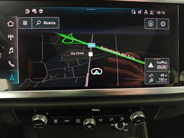 AUDI Q3 40 TDI quattro S tronic Identity Black - TETTO!