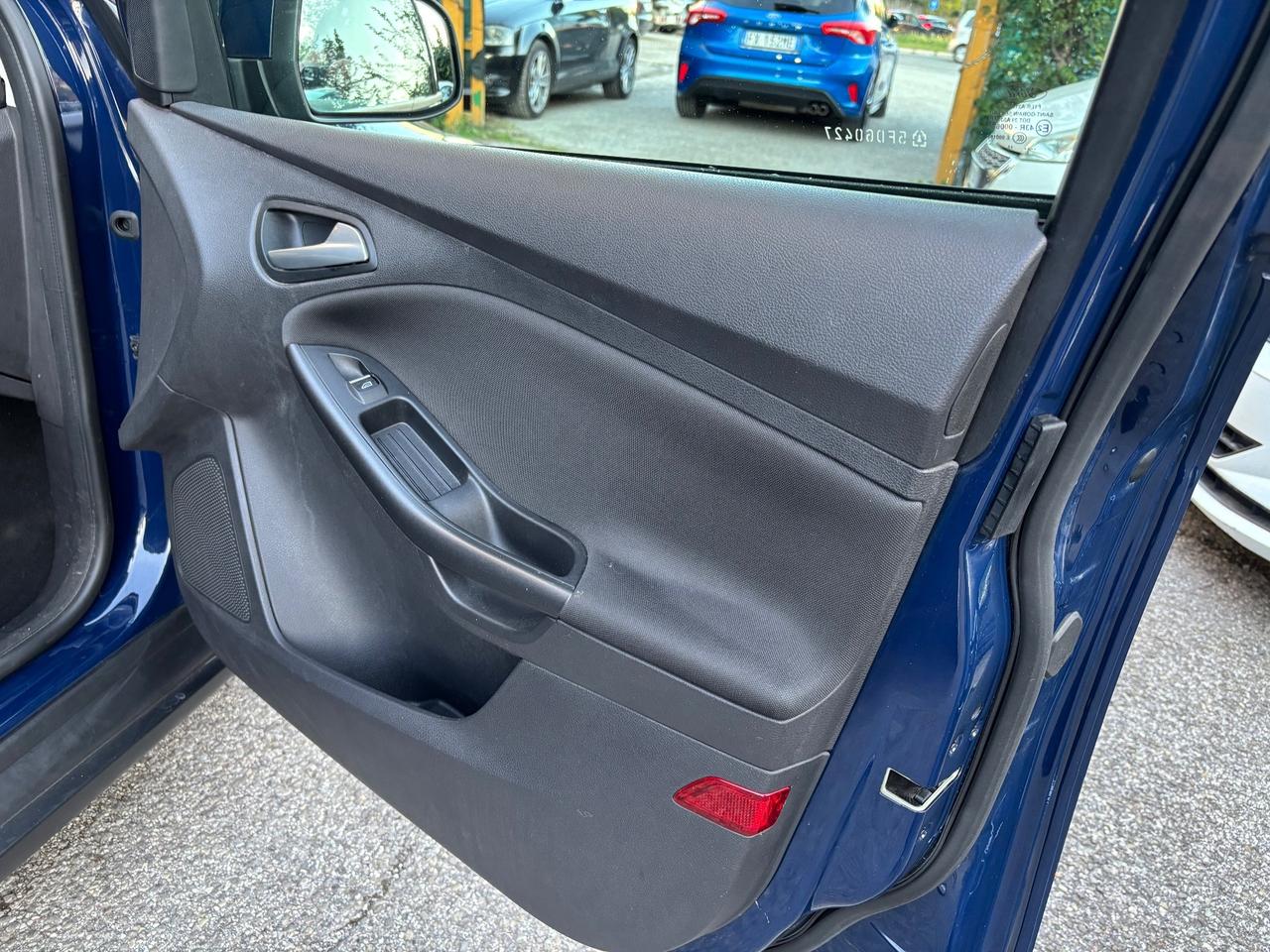 Ford Focus 1.0 benzina 5 porte