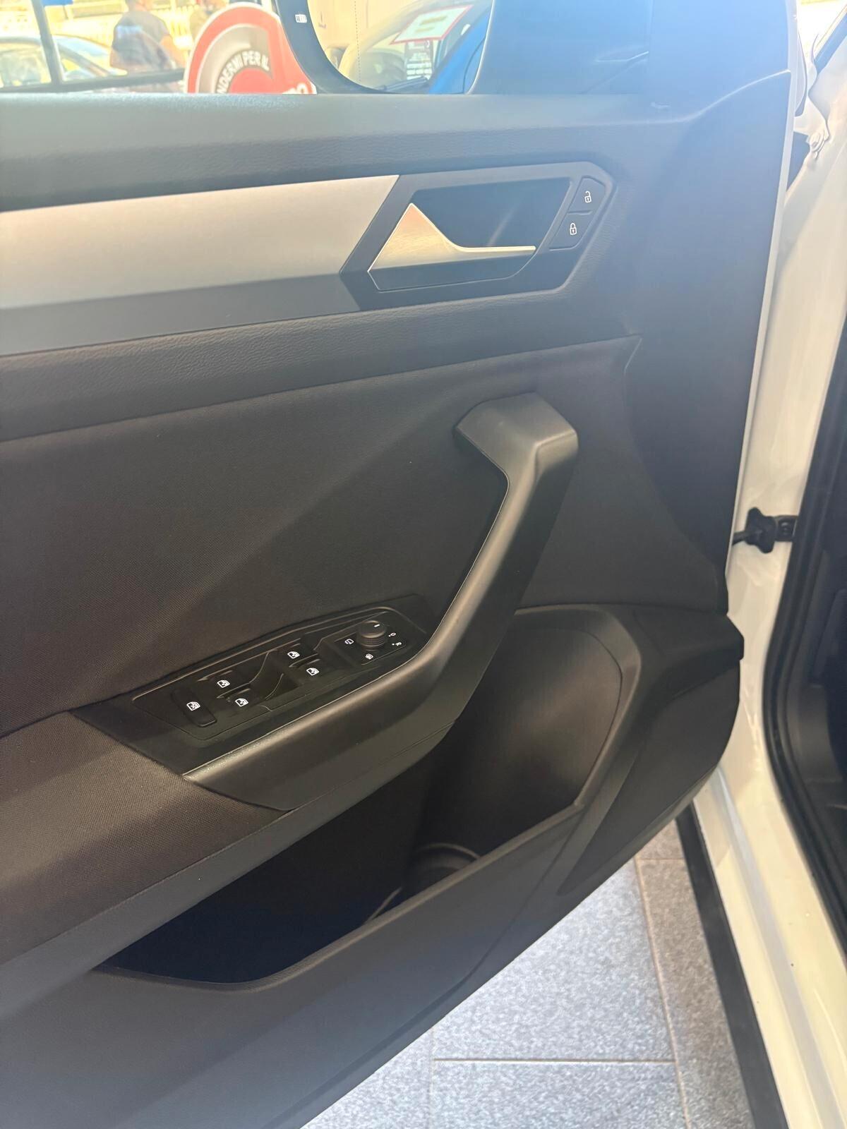 Volkswagen T-Roc 2.0 TDI SCR R-Line