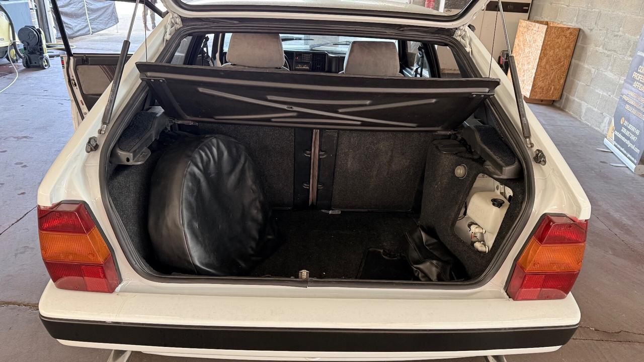 Lancia Delta S4 2.0 i.e. turbo 16V cat 5 porte HF