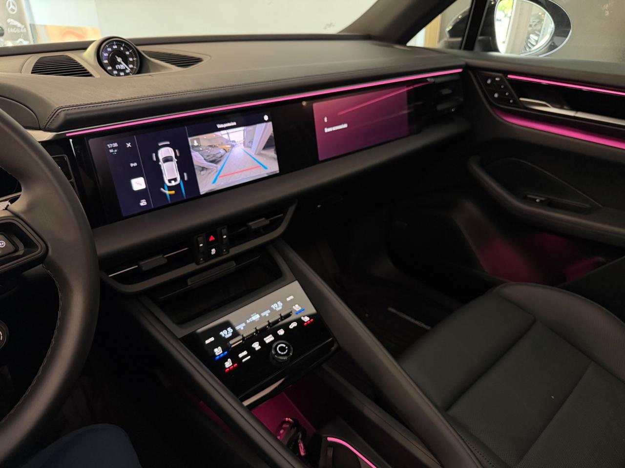 PORSCHE MACAN EV (2024) MACAN EV (120 KW)