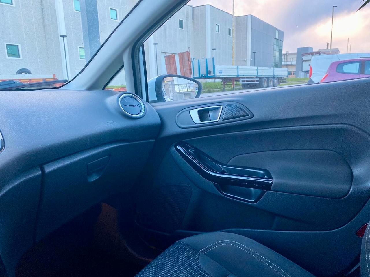 Ford Fiesta 1.2 82 CV 5 porte Titanium