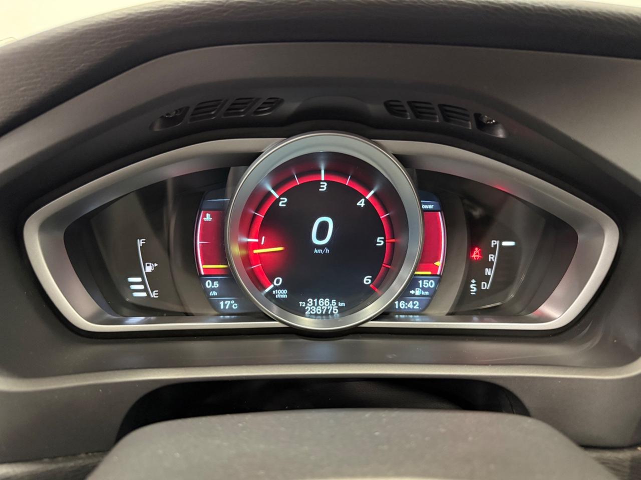 Volvo V40 Cross Country D2 1.6 Powershift Summum
