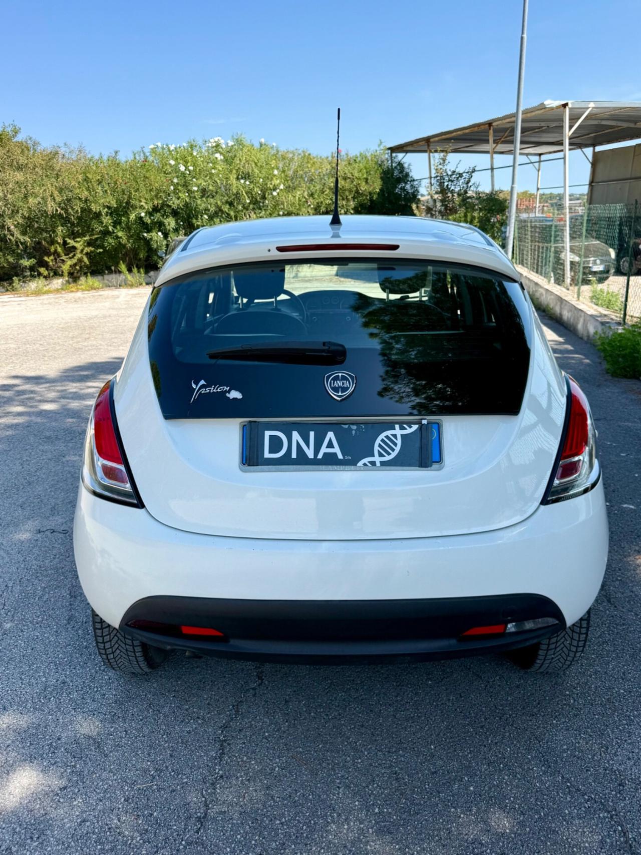 Lancia Ypsilon Ecochic Euro6B neopatentati uniprop