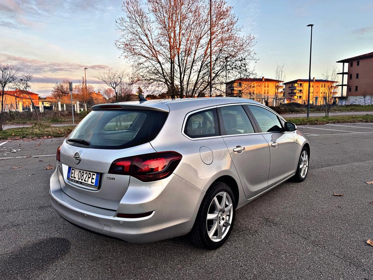 Opel Astra 1.7 CDTI 125CV Sports Tourer Cosmo