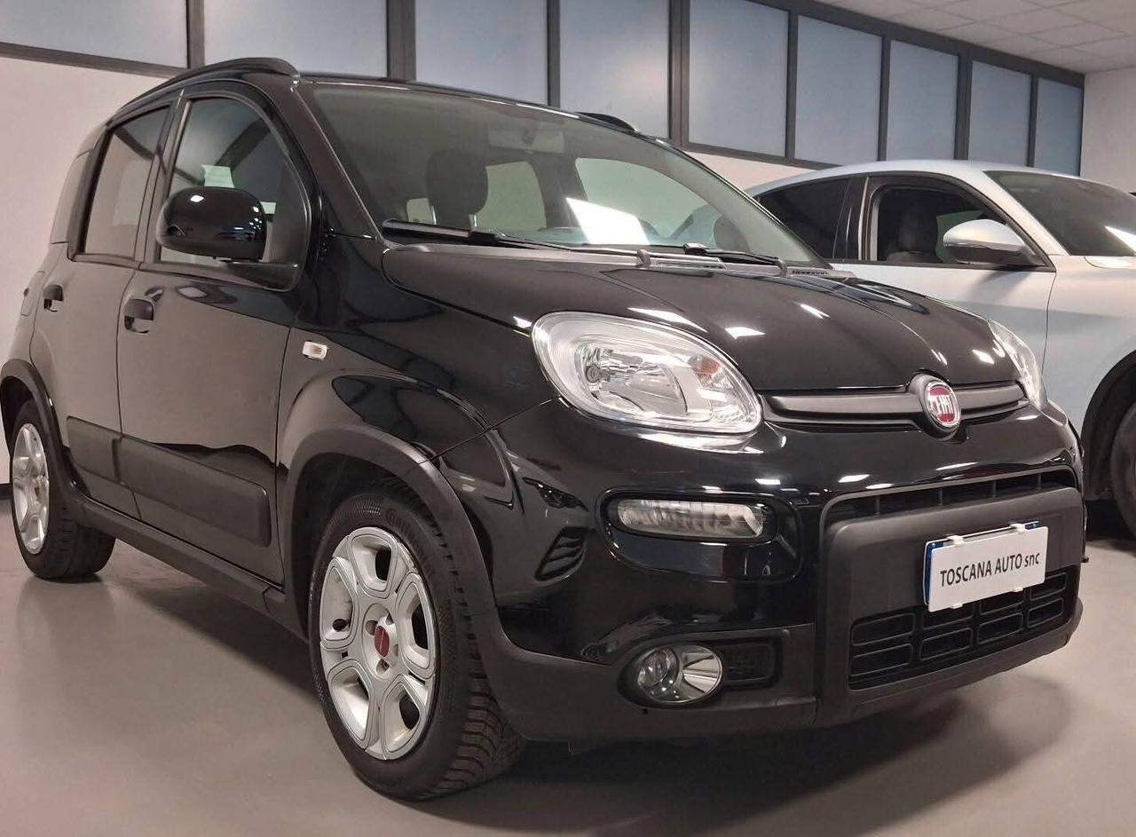 Fiat Panda 1.0 Hybrid City Cross full optional