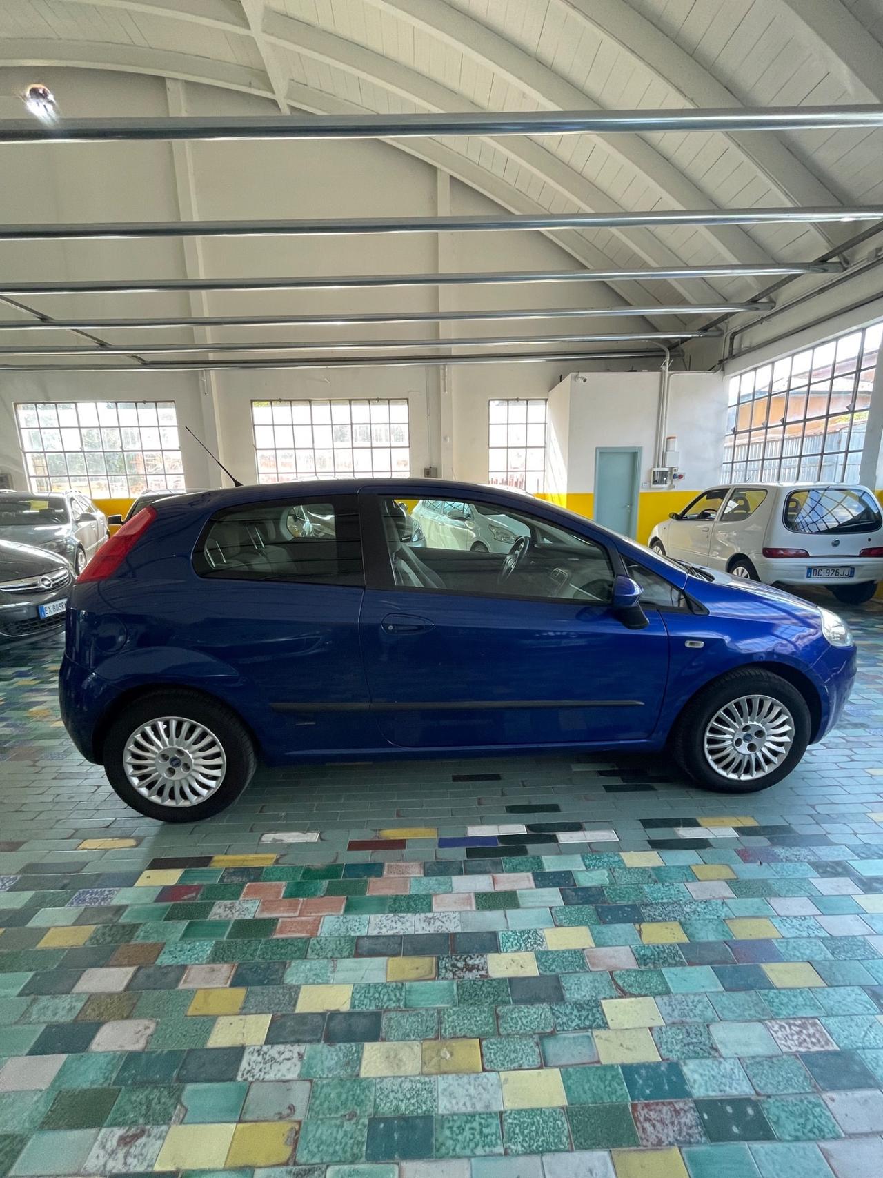 Fiat Grande Punto 1.3 MJT 75 CV 3 porte Active