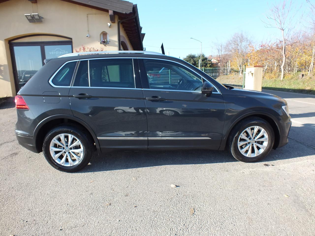 VW TIGUAN 1.6 TDI BUSINESS-NAVI-UNIPROPRIETARIO-