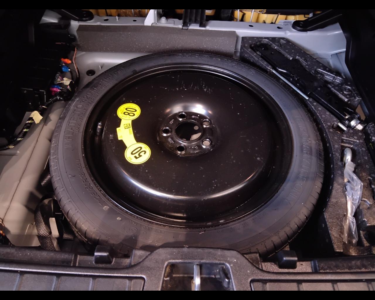 VOLVO XC40 - XC40 1.5 t2 Momentum Pro auto my21