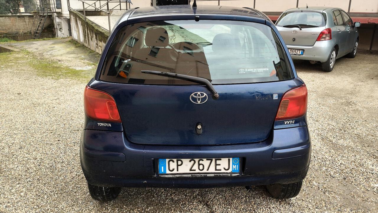 Toyota Yaris 1.3i 16V 5p Sol