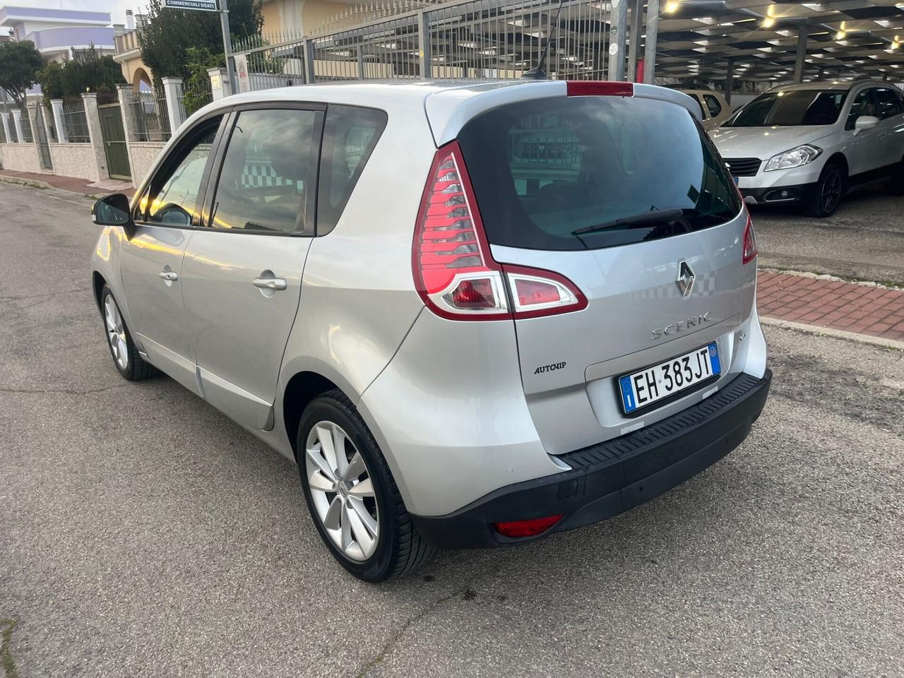 Renault Scenic Scénic X-Mod 1.5 dCi Luxe 2011