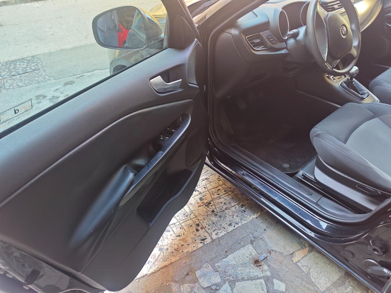 Alfa Romeo Giulietta 1.6 JTDm-2 105 CV Business