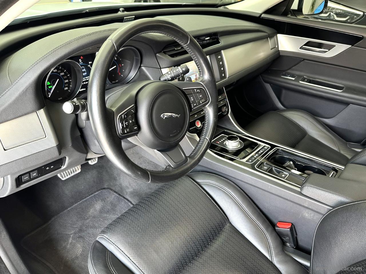 JAGUAR XF 3.0 D V6 300 CV aut. Prestige