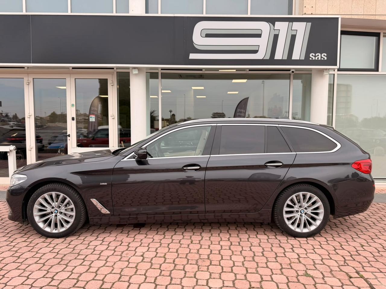 Bmw 530 530d xDrive Touring Luxury
