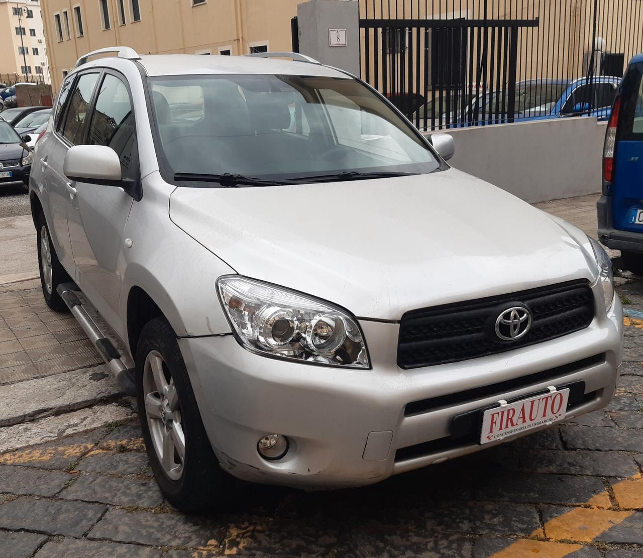 Toyota RAV 4 2.2 D-4D 177 CV Luxury 4X4