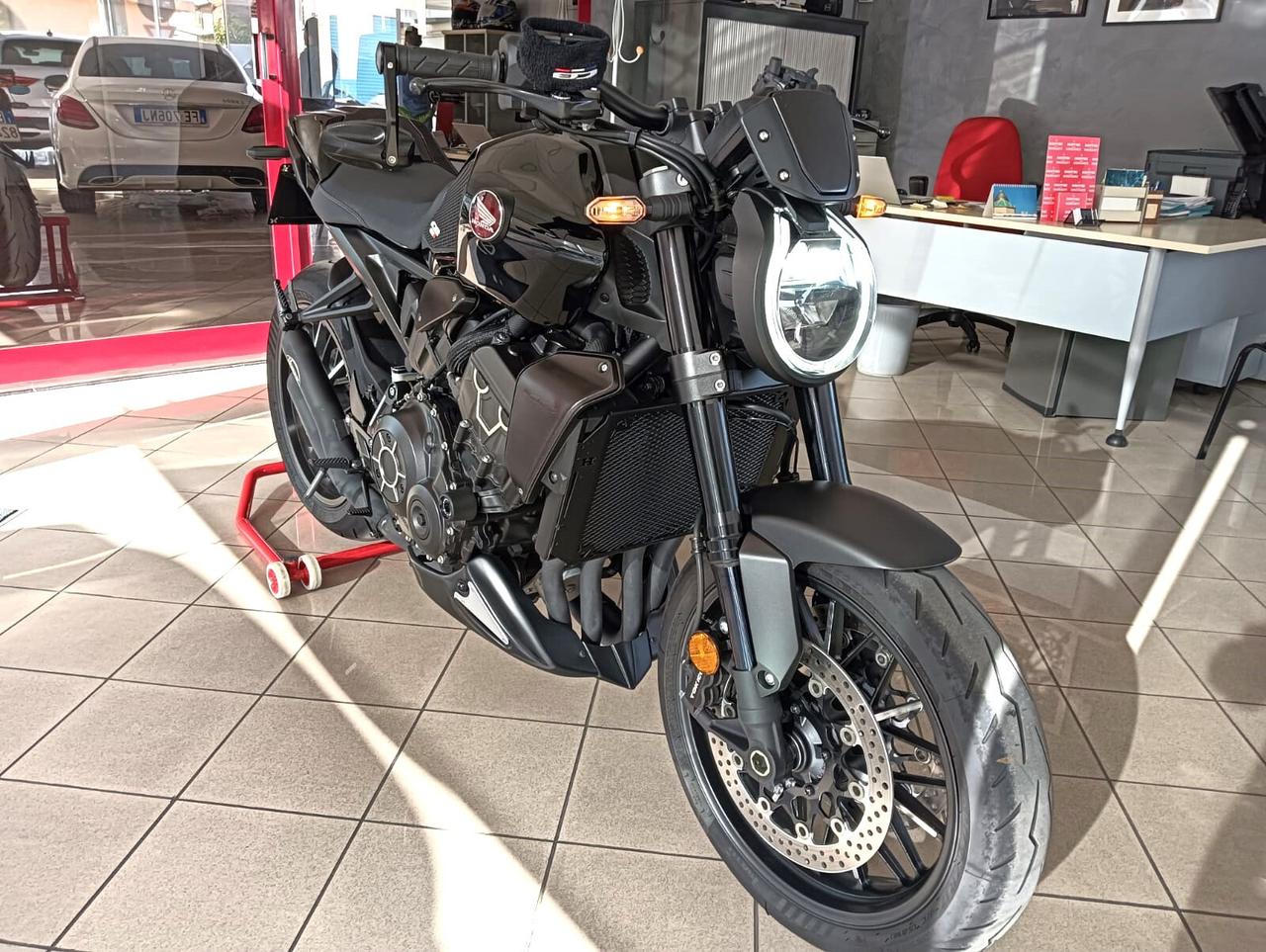 Honda CB 1000 R Black Edition