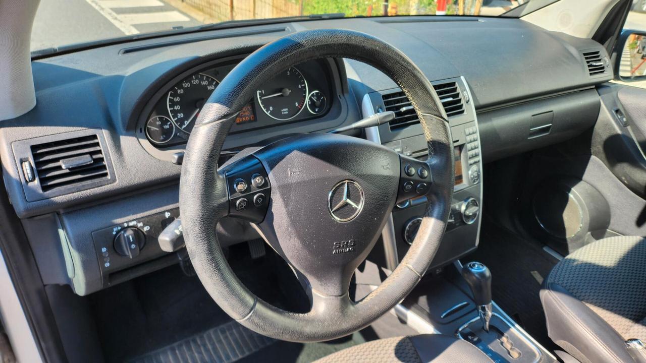 Mercedes-benz A 180 160 CDI AUTOMATIC Premium