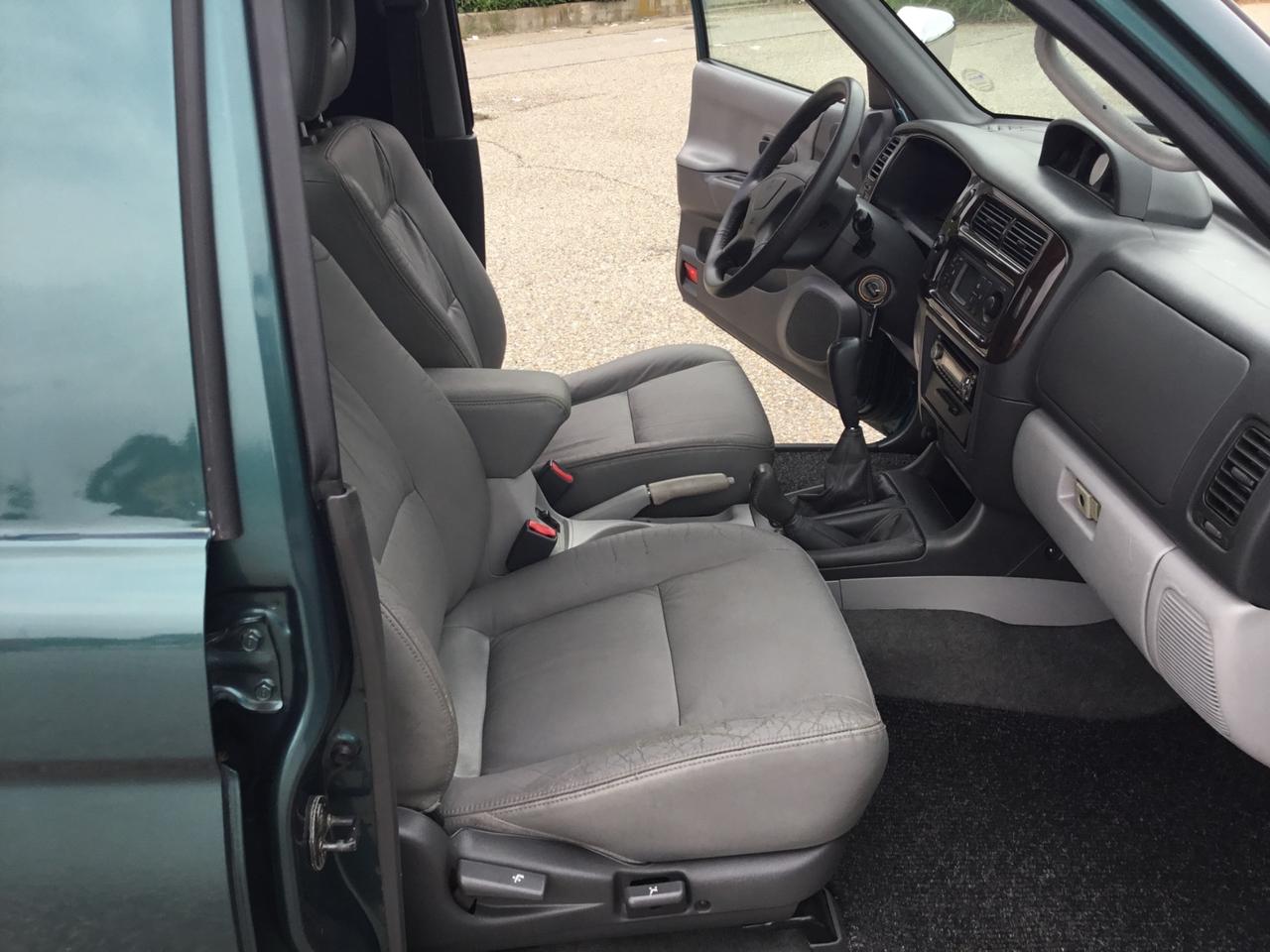 Mitsubishi L200 2.5 TDI 4WD Club Cab Pick-up GLS