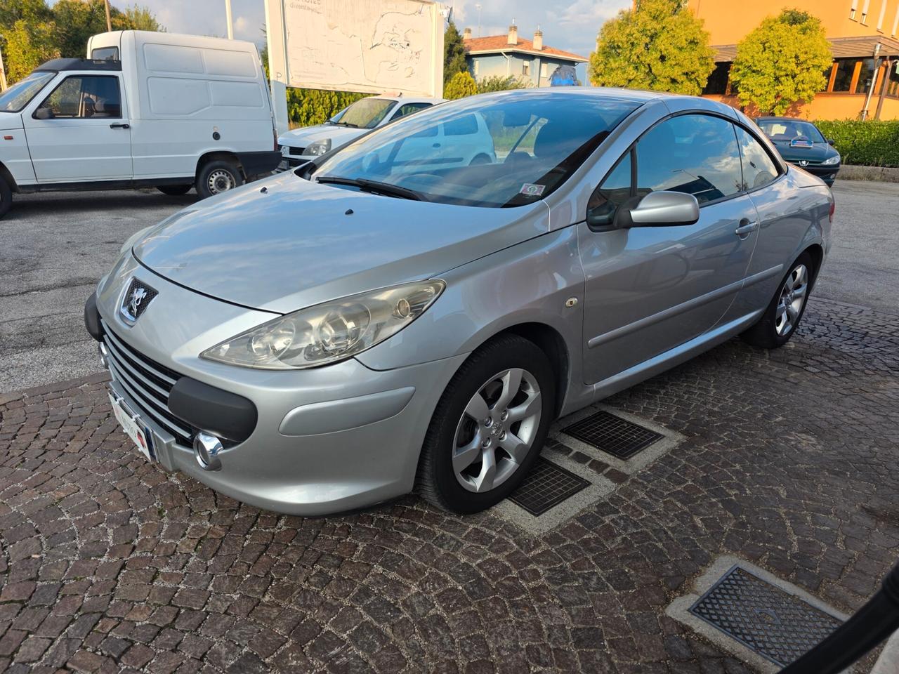 Peugeot 307 2.0 HDi FAP CC Féline con 279.000km Neopatentati ok