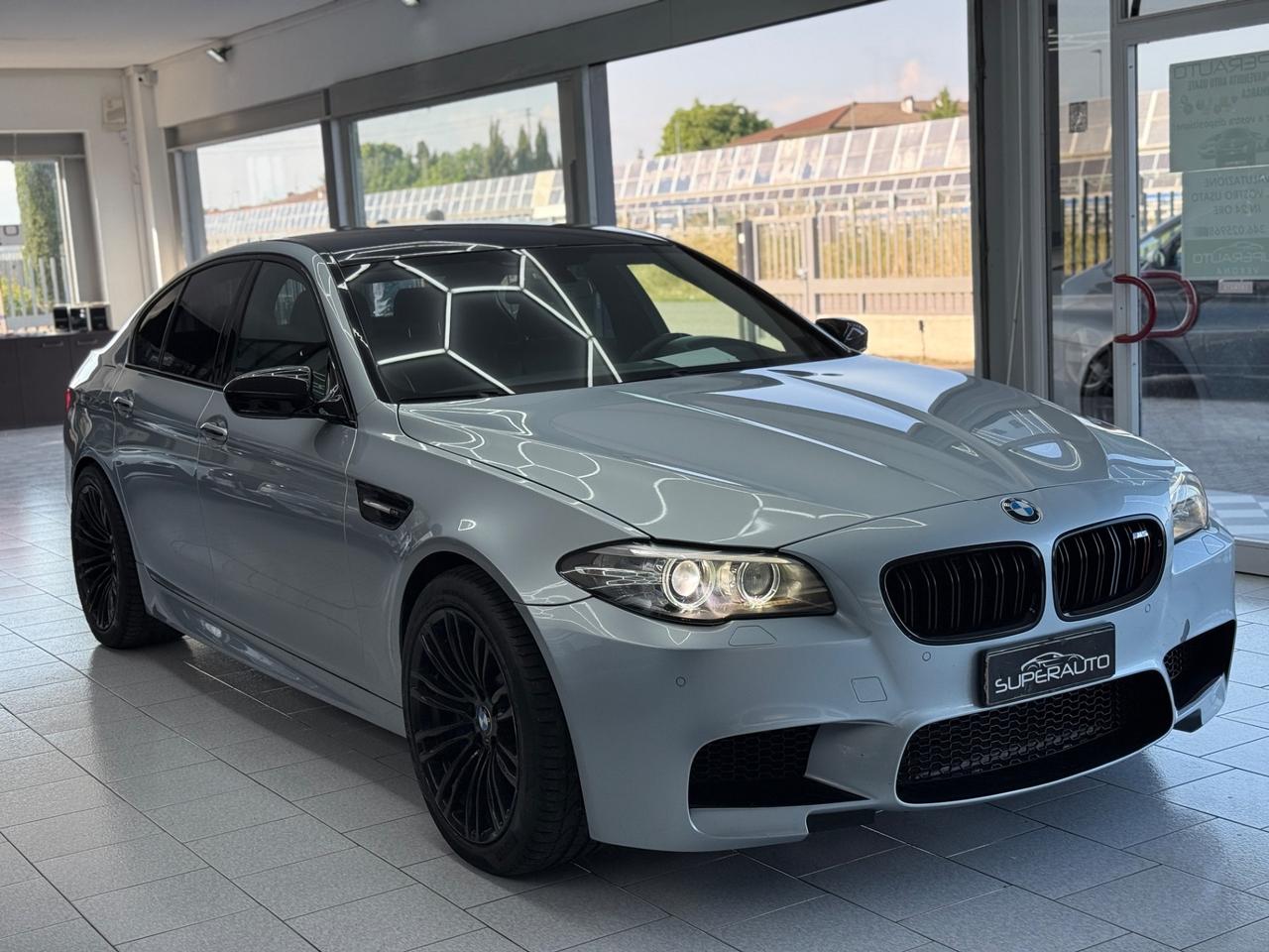 Bmw M5 4.4 V8 Accettiamo permute