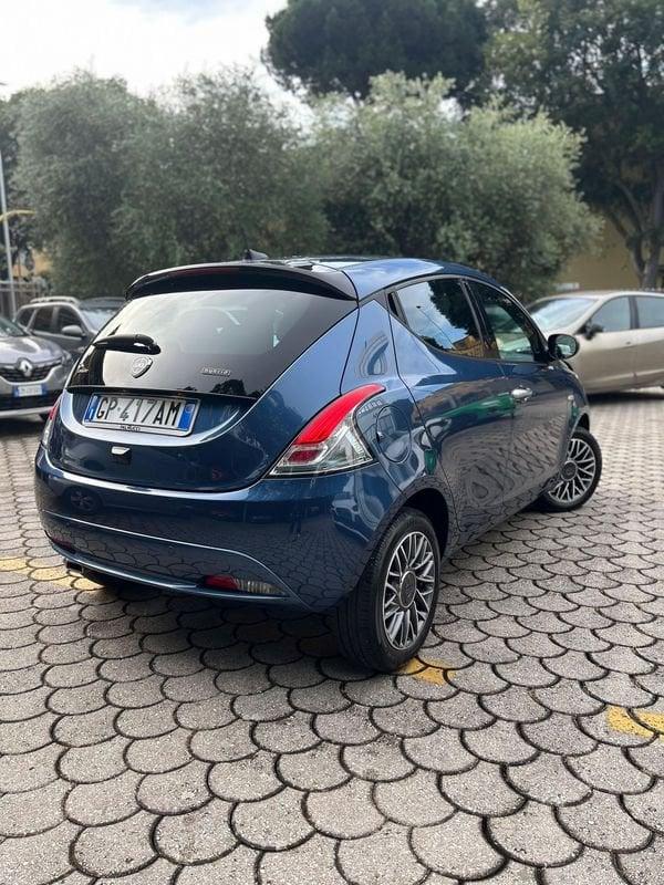 Lancia Ypsilon 1.0 FireFly 70cv Hybrid Gold Plus