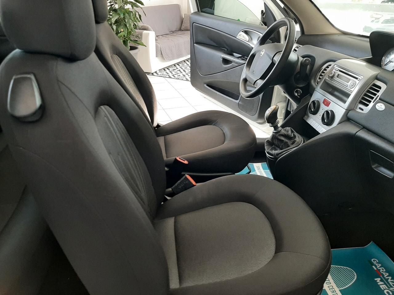 Lancia Ypsilon 1.2 69 CV Diva