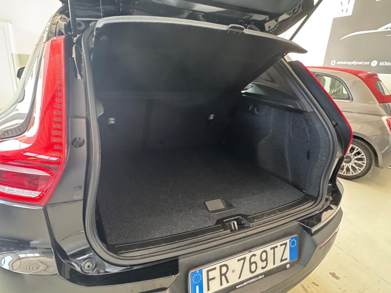 Volvo XC40 D3 Momentum aut/vietual Coc