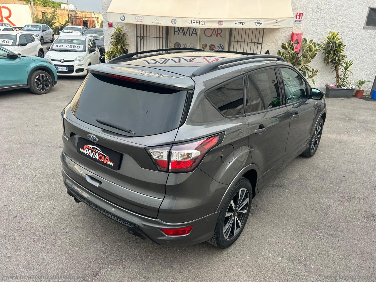 FORD Kuga 2.0 TDCI 150CV S&S 2WD ST-Line Bus.