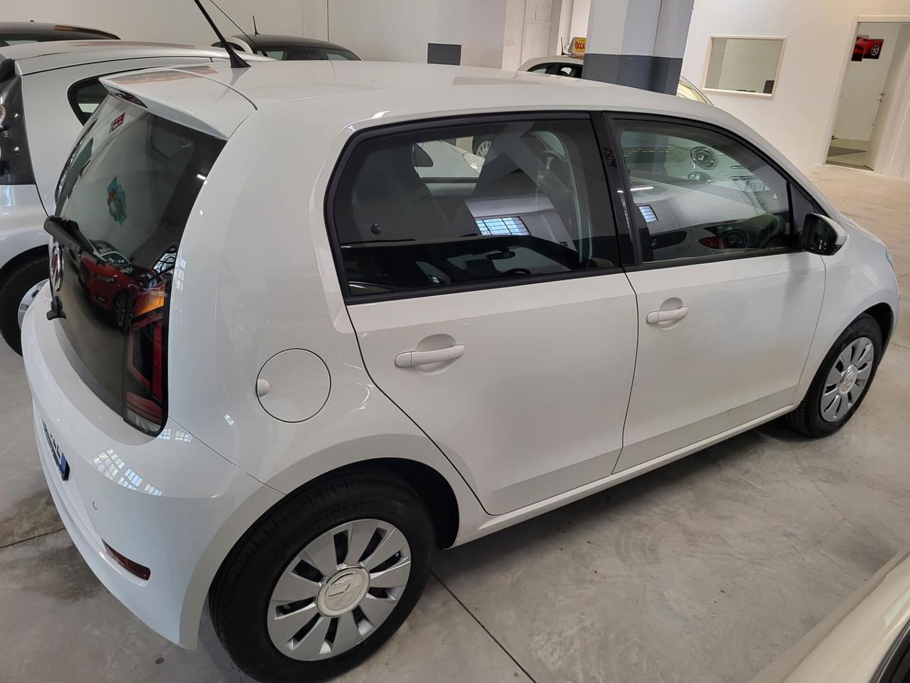 Volkswagen up! 1.0 5p. move PREZZO REALE!UNICO PROPRIETARIO!SOLO 7.000 KM! NUOVA!