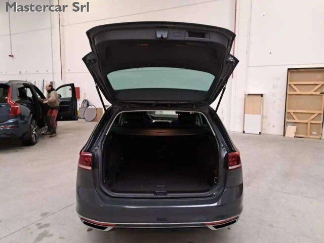 VOLKSWAGEN Passat Variant Passat Variant 2.0 tdi Executive 4motion 200cv dsg