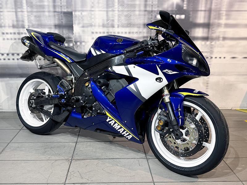 Yamaha YZF R1
