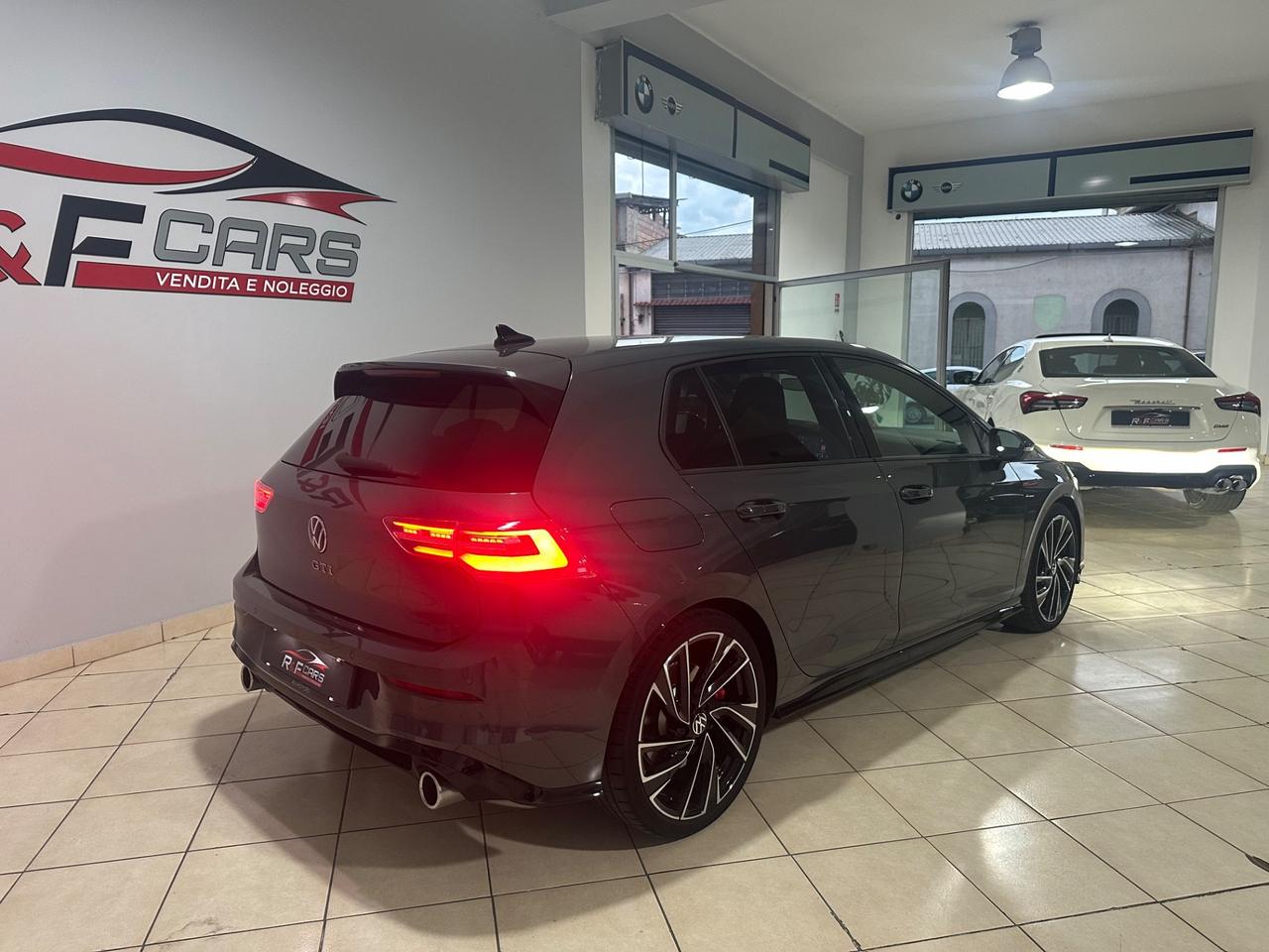 Volkswagen Golf GTI 2.0 TSI DSG