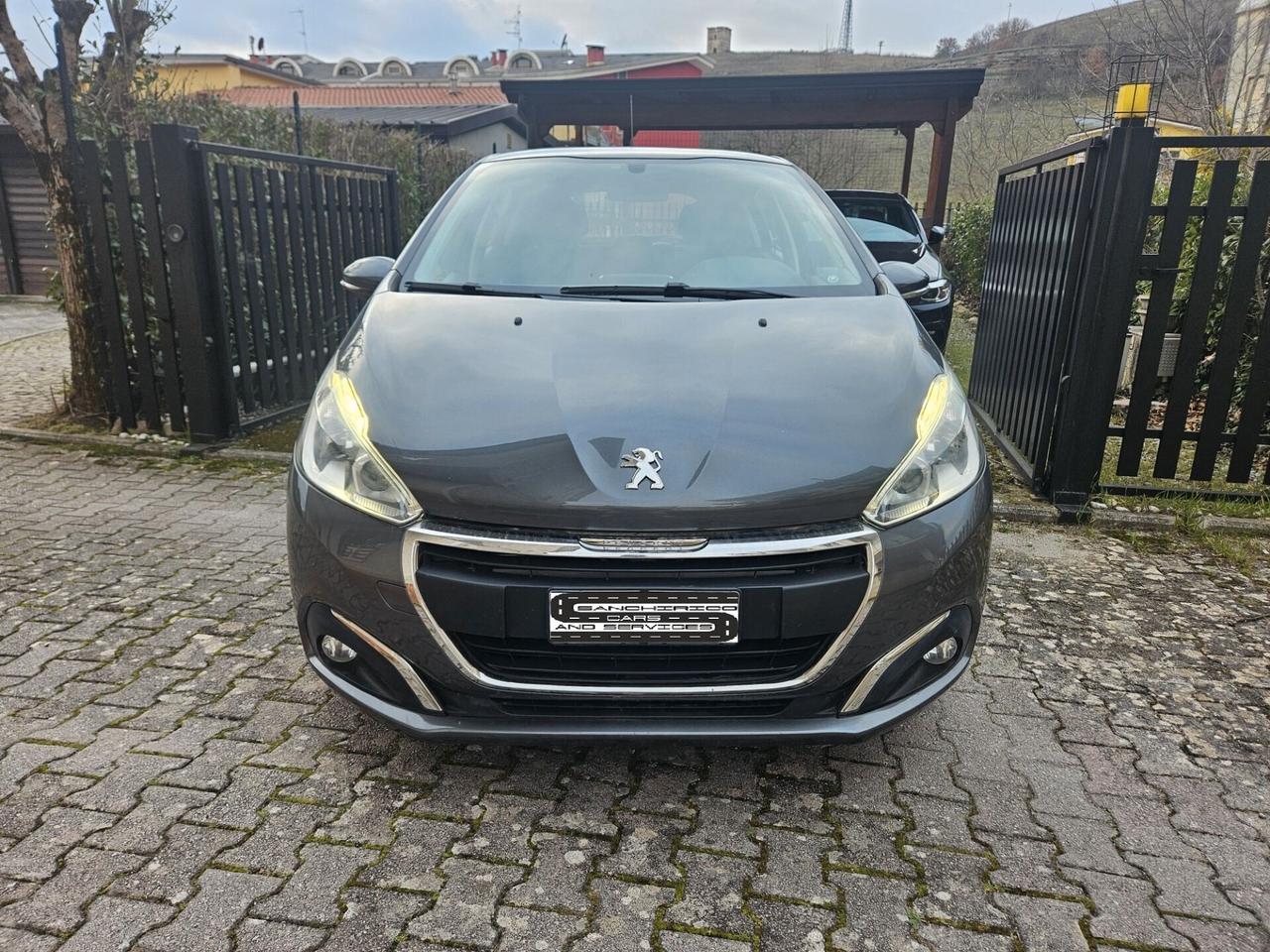 Peugeot 208 1.4 HDi 68 CV 5 porte OK NEOPATENTATI