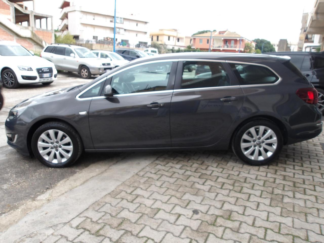 Opel Astra Sports Tourer 1.6 cdti (ecoflex) Cosmo s&s 136cv