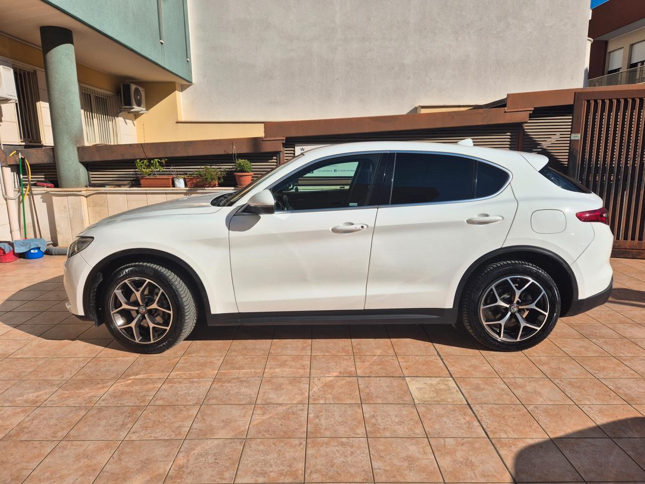 Alfa Romeo Stelvio 2.2 Turbodiesel 210 CV AT8 Q4 Super