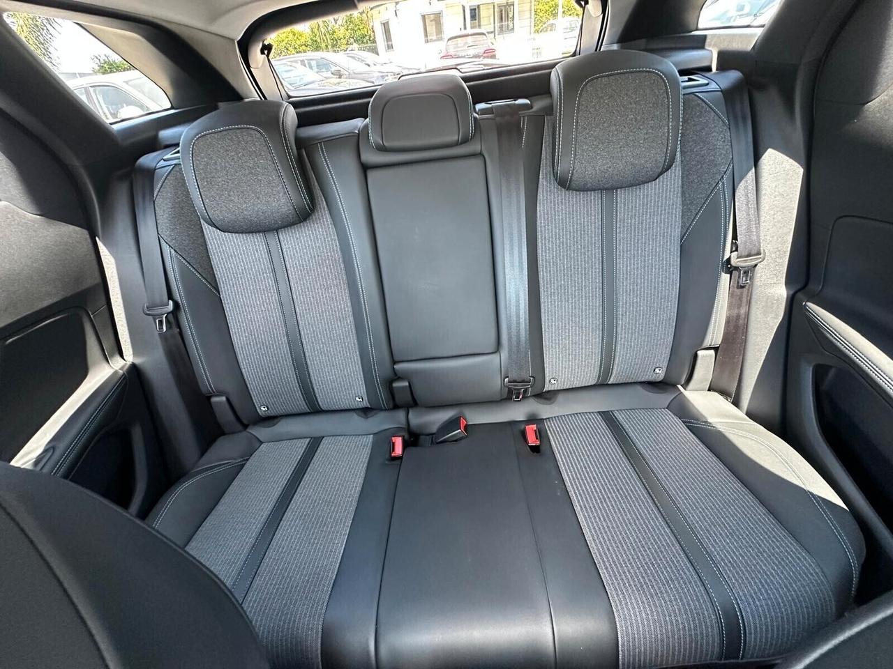 Peugeot 3008 BlueHDi 1.5HDI 130CV Allure 2022 IMPECCABILE
