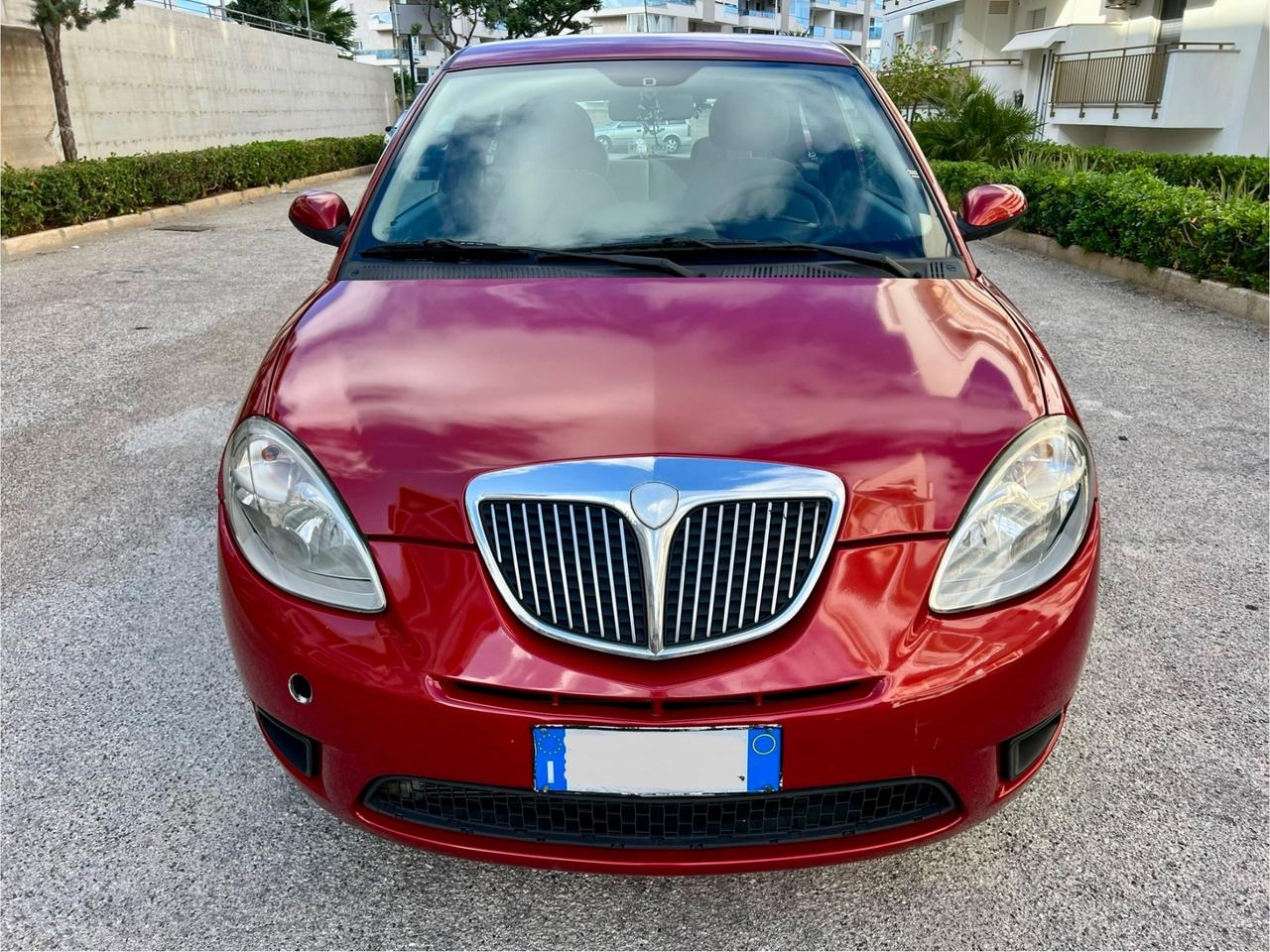 Lancia Ypsilon 1.3 MJT 90 CV Oro Plus