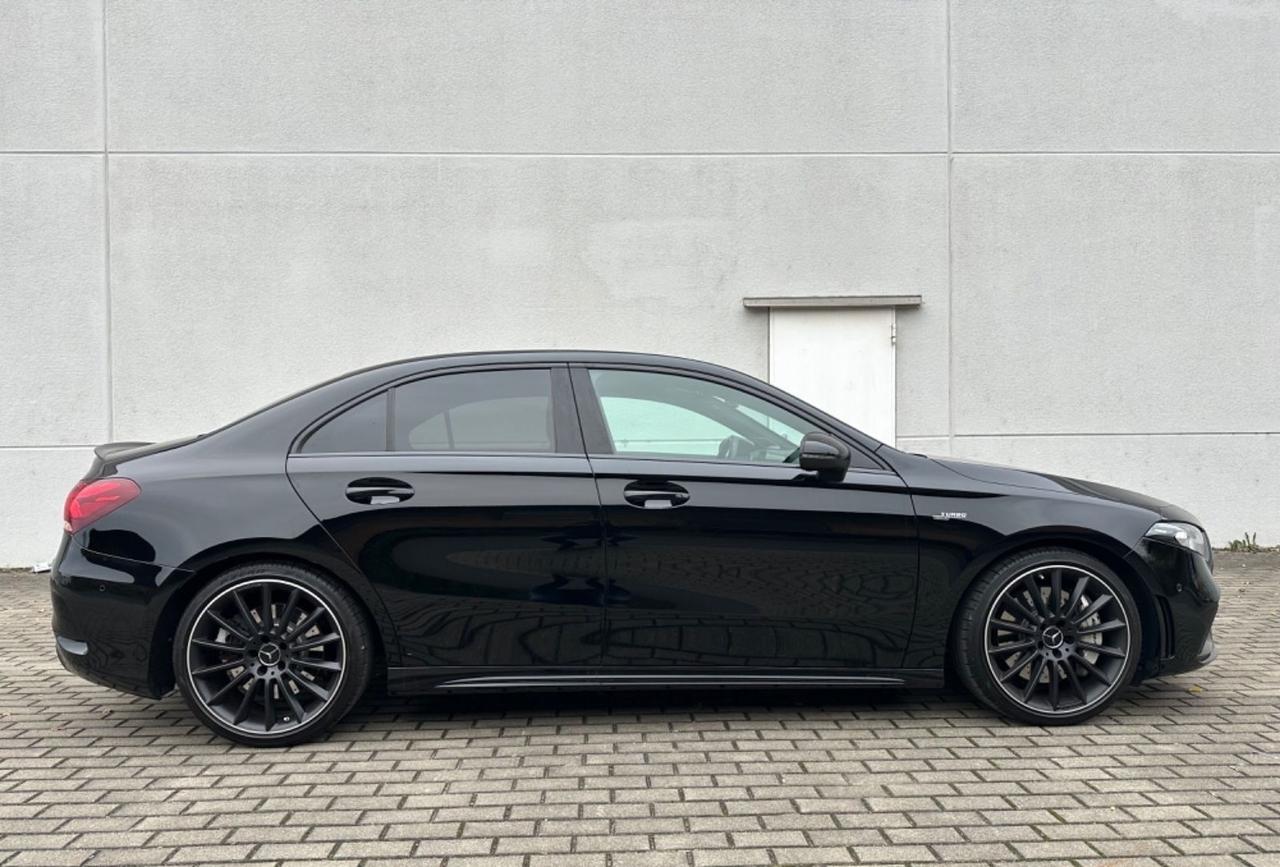 MERCEDES-BENZ A35 AMG 4MATIC SEDAN