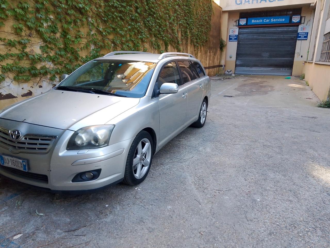 Toyota Avensis 2.2 D-4D 16V Station Wagon