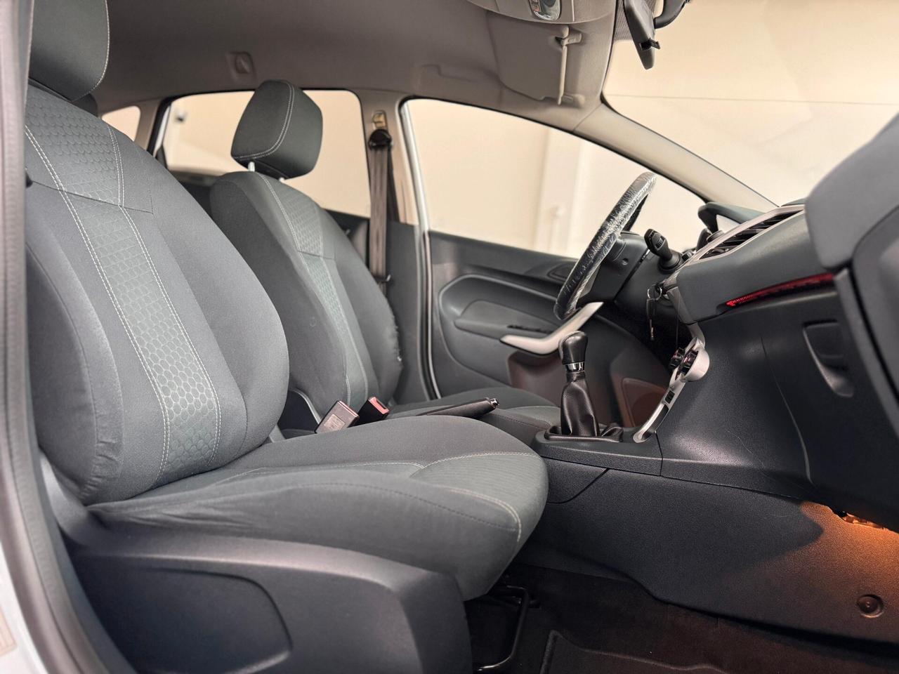 Ford Fiesta 1.4 TDCi 68CV 5 porte Titanium