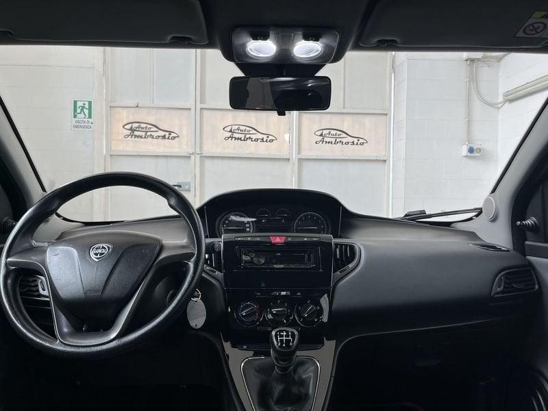 Lancia Ypsilon 1.2 69 CV 5 porte Silver gpl