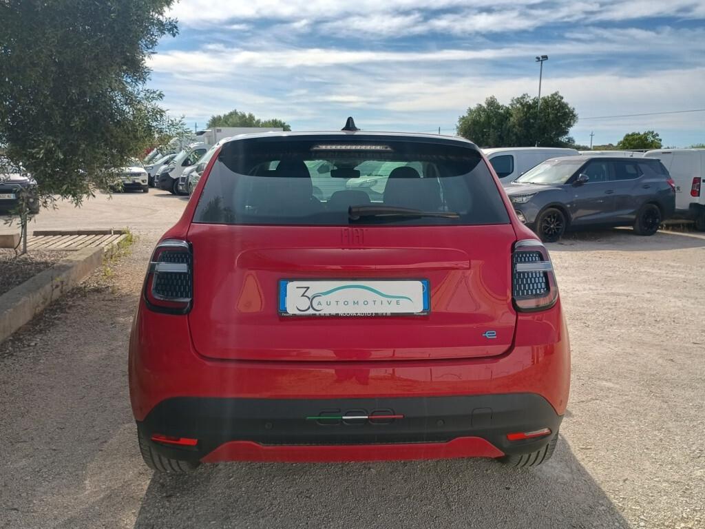 Fiat 600 600e Red