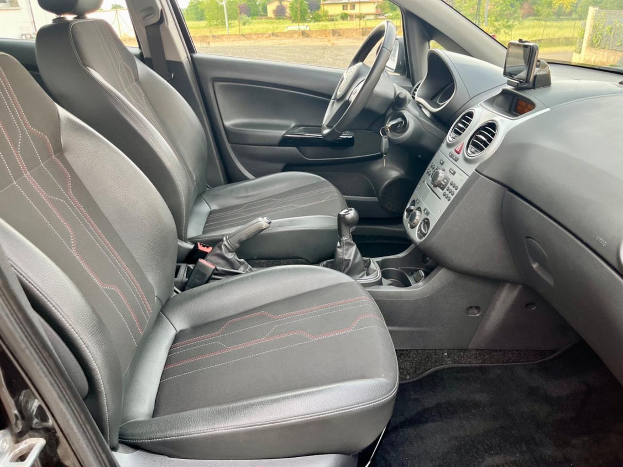 Opel Corsa 1.3d 2013 142.000km catena appena sostituita