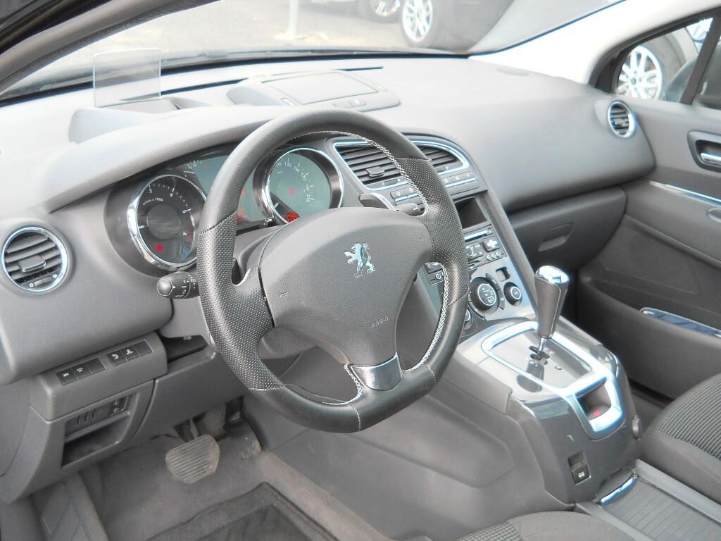 Peugeot 5008 1.6 e-HDi 115CV Stop&Start ETG6 Allure